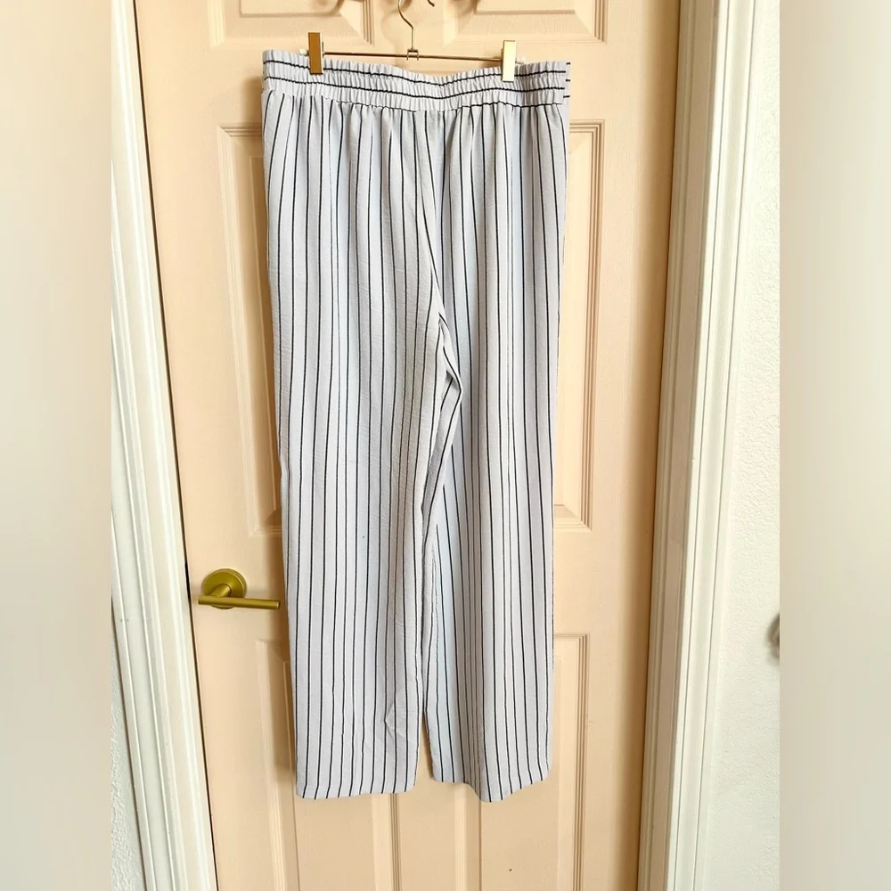 White striped NYCC wide leg pants - Picture 3 of 4